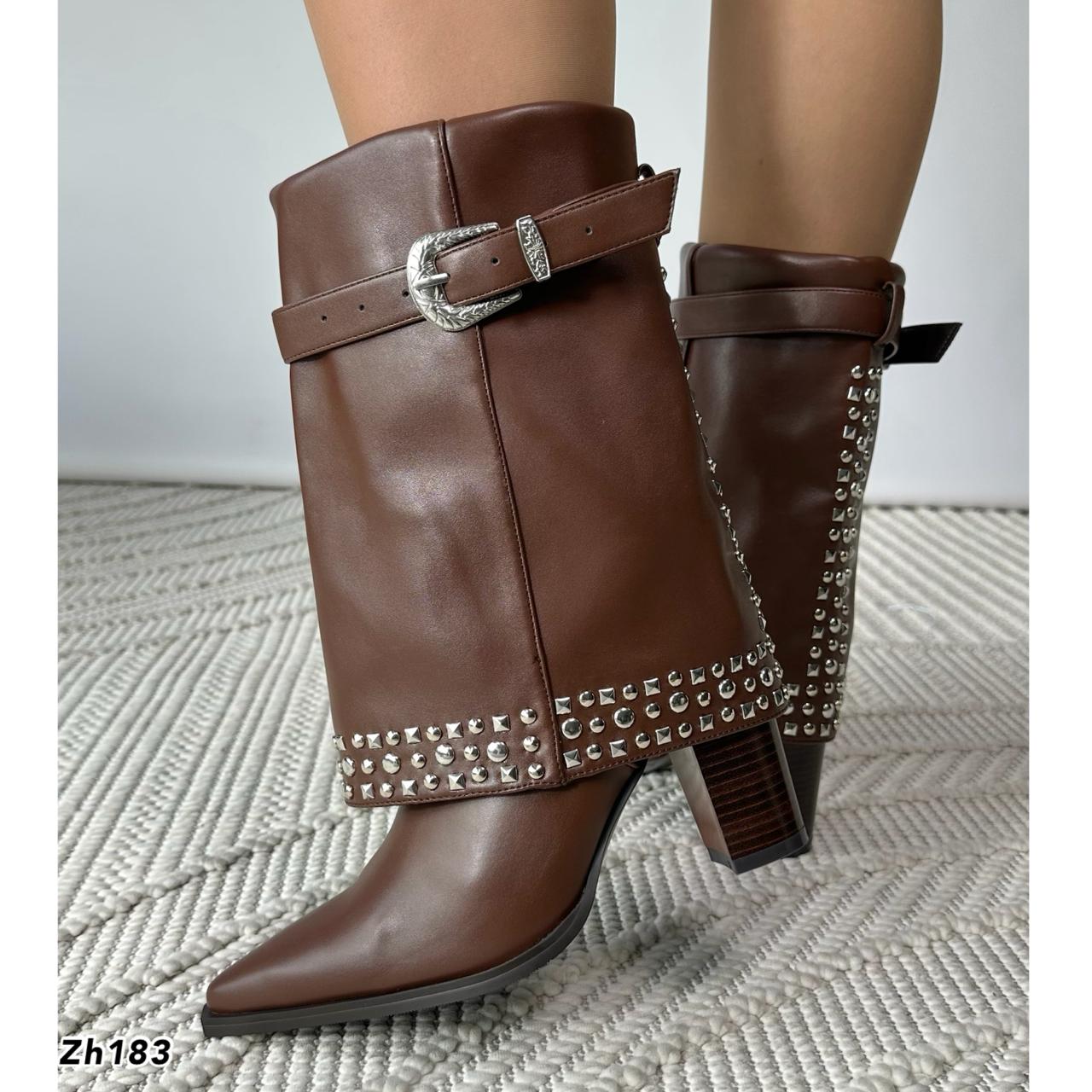 Botin café doblez apliques plateado tacon 9cm  HX3077-C1072