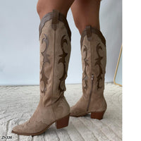 Bota texana beige detalles café tacon 6cm  A9835   C-122
