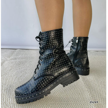 Botin negro apliques plateado brillante tacon 4cm  HX3120-C1157