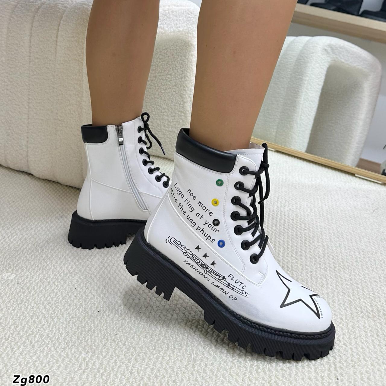 Botin blanco detalle letras negro suela 4cm  IS14-83
