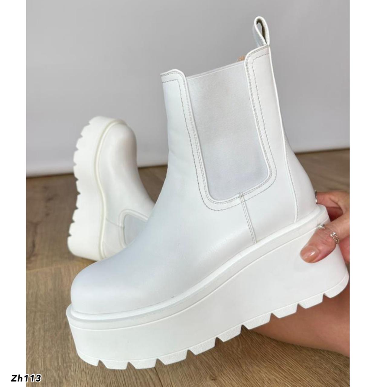 Botin blanco detalle resorte plataforma 7cm  255-027