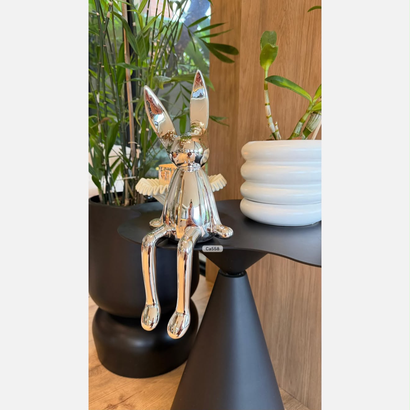 Articulo decorativo conejo plateado grande  14cm* 12cm* 36cm