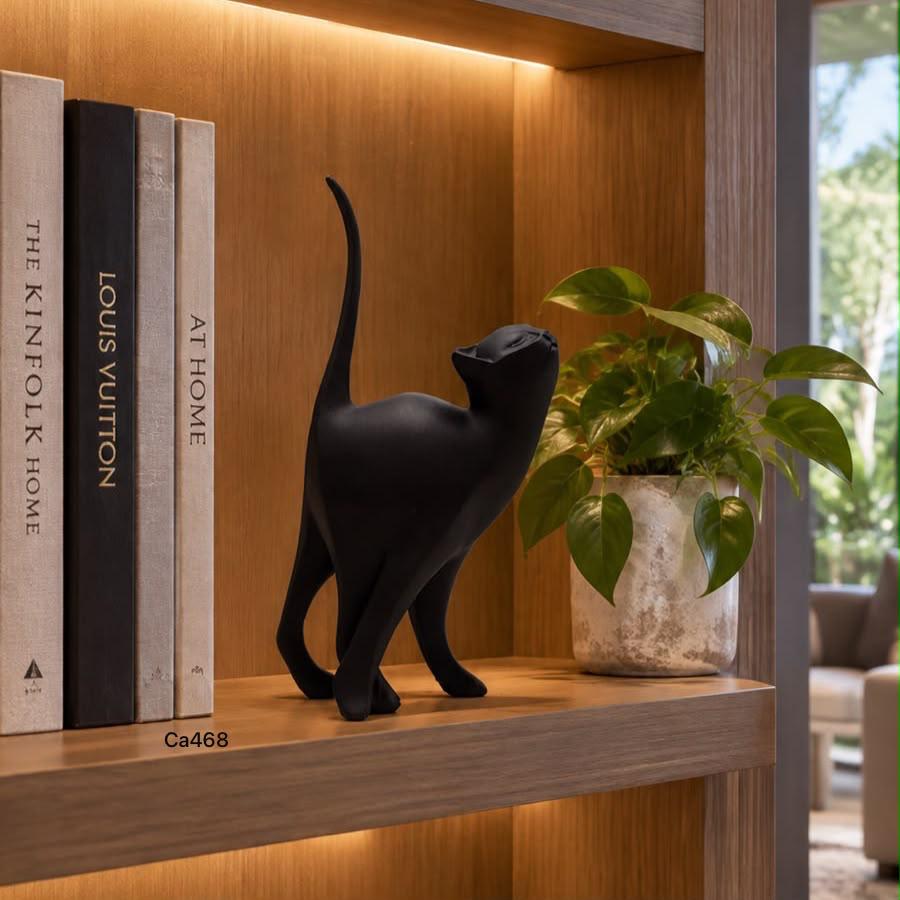 Articulo decorativo gato negro sentado  9cm* 5cm* 14cm