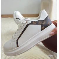 Tenis blanco detalle café suela 4cm  K2332  C-10