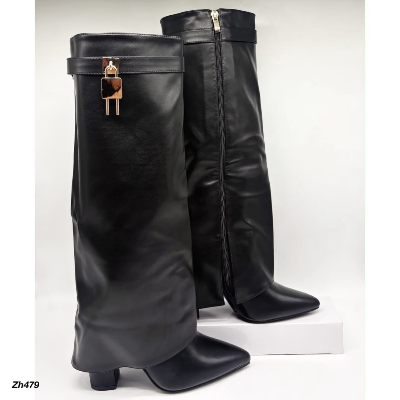 Bota caña alta negro doblez detalle dorado tacon 11cm  K0010  C-152