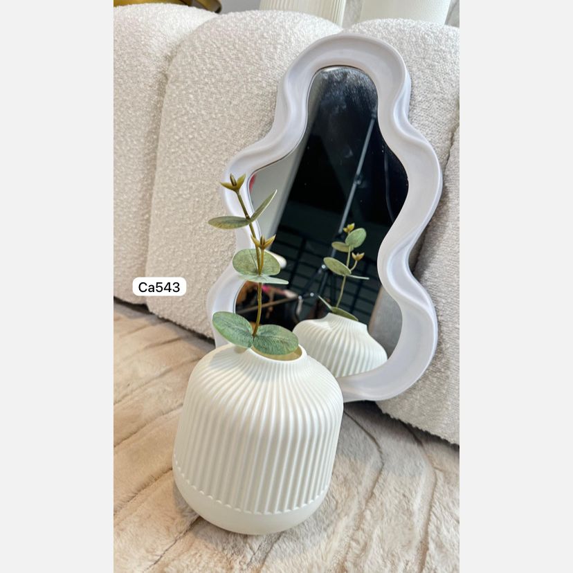 Florero blanco nordico pequeño PP  8.5cm*  14cm