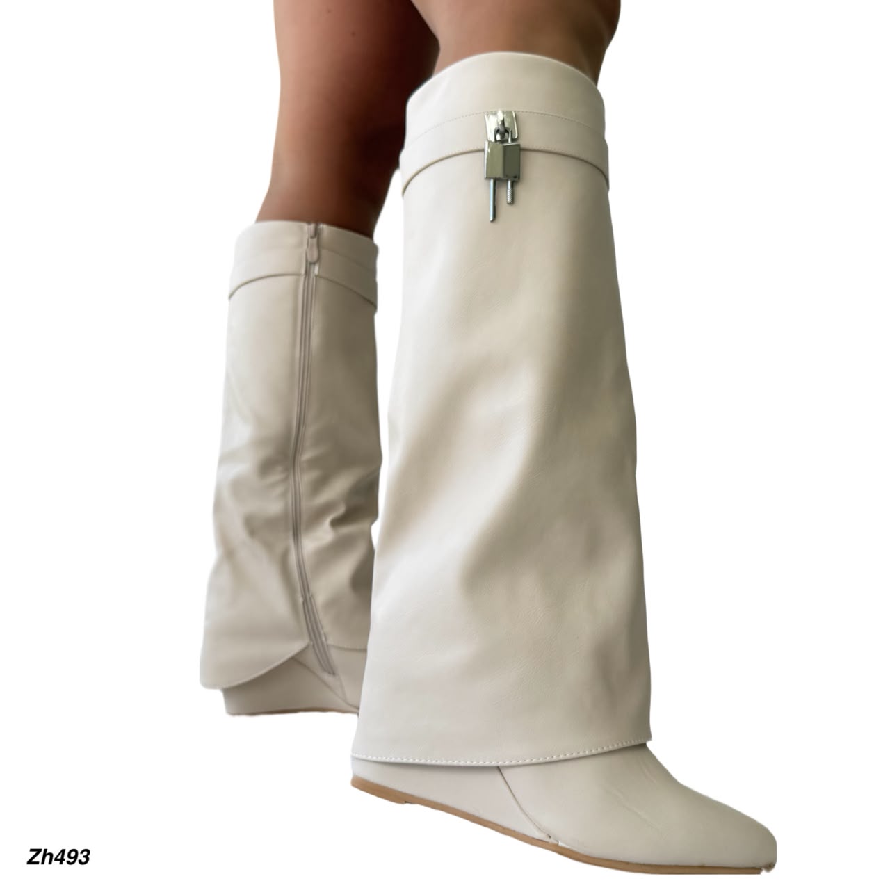 Bota caña alta beige doblez detalle plateado tacon corrido 9cm  SM570  C-157