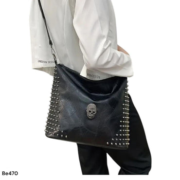 Bolso negro apliques detalles calavera  32cm* 13cm* 30cm   8418-1#  C-B