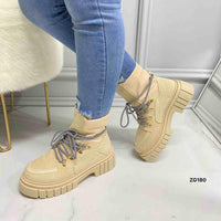 Botin beige cordon blanco negro suela 4cm  88-65  C-51