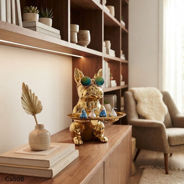 Articulo decorativo perro dorado sentado bandeja en las manos  19cm* 11,5cm* 23,5cm