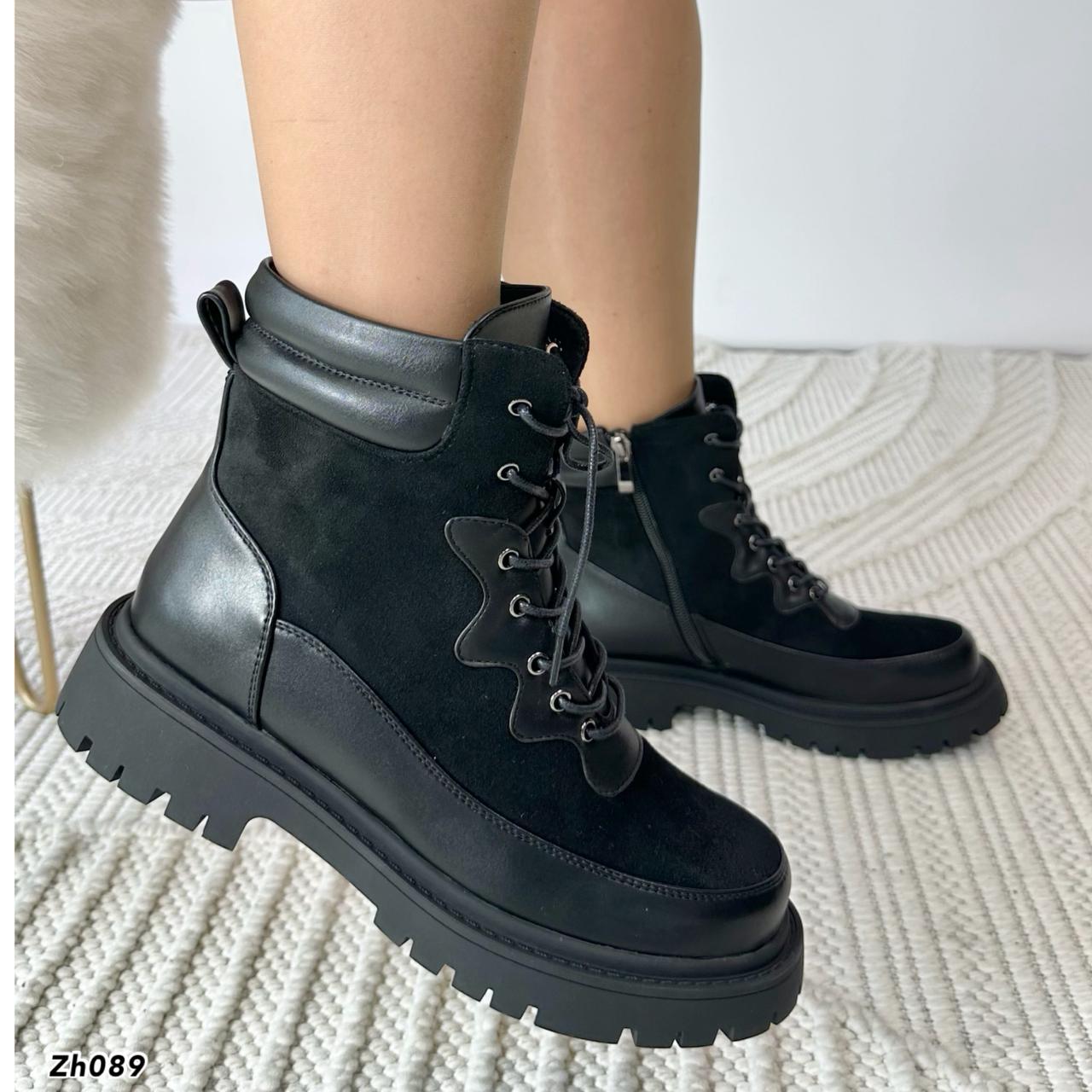 Botin negro cierre lateral suela 3cm  255-041