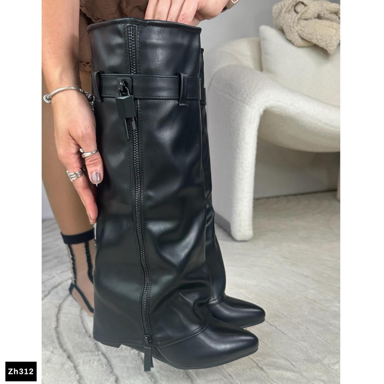 Bota caña alta negro doblez detalle cierre lateral tacon corrido 8cm  G690  C-94