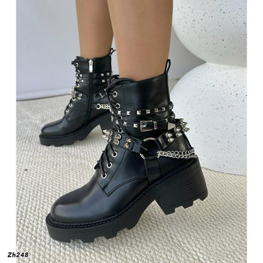 Botin negro cadenas y taches plateado tacon 6cm  HX3091-B9423