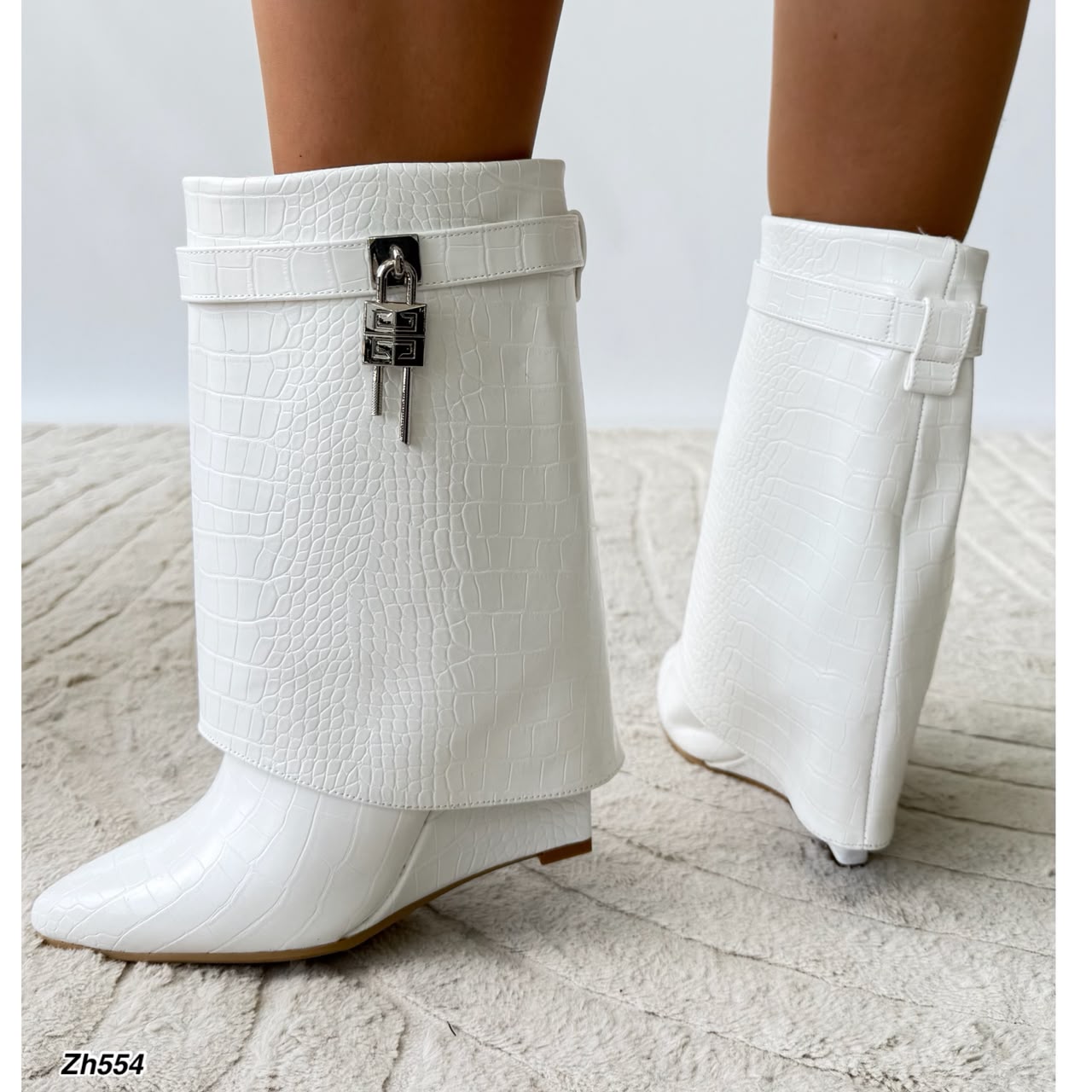Botin blanco doblez textura detalle plateado tacon corrido 9cm   HX2697-C1808A