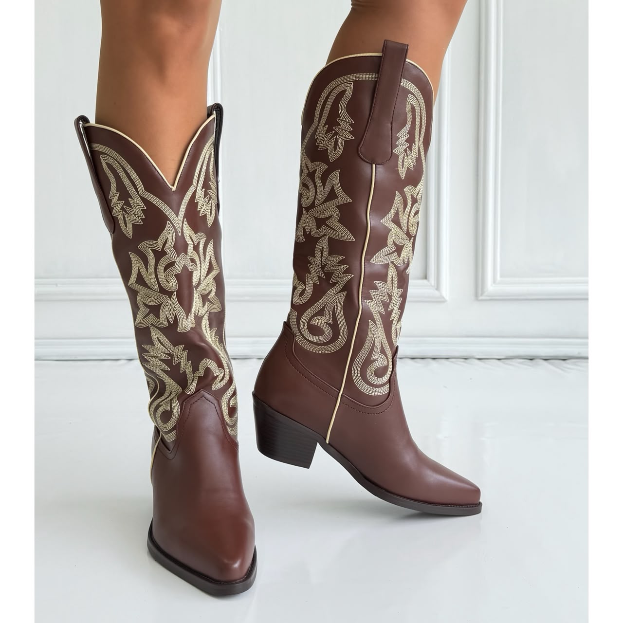 Bota texana café detalle beige tacon 6cm  HX3168-B0209