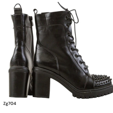 Botin negro taches brillantes en punta tacon 8cm  20-62   C-82