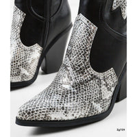 Bota texana negro detalle textura plateado tacon 10cm  B9032  C-74