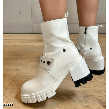 Botin blanco apliques negros tacon 8cm  H126-A4956   C-F