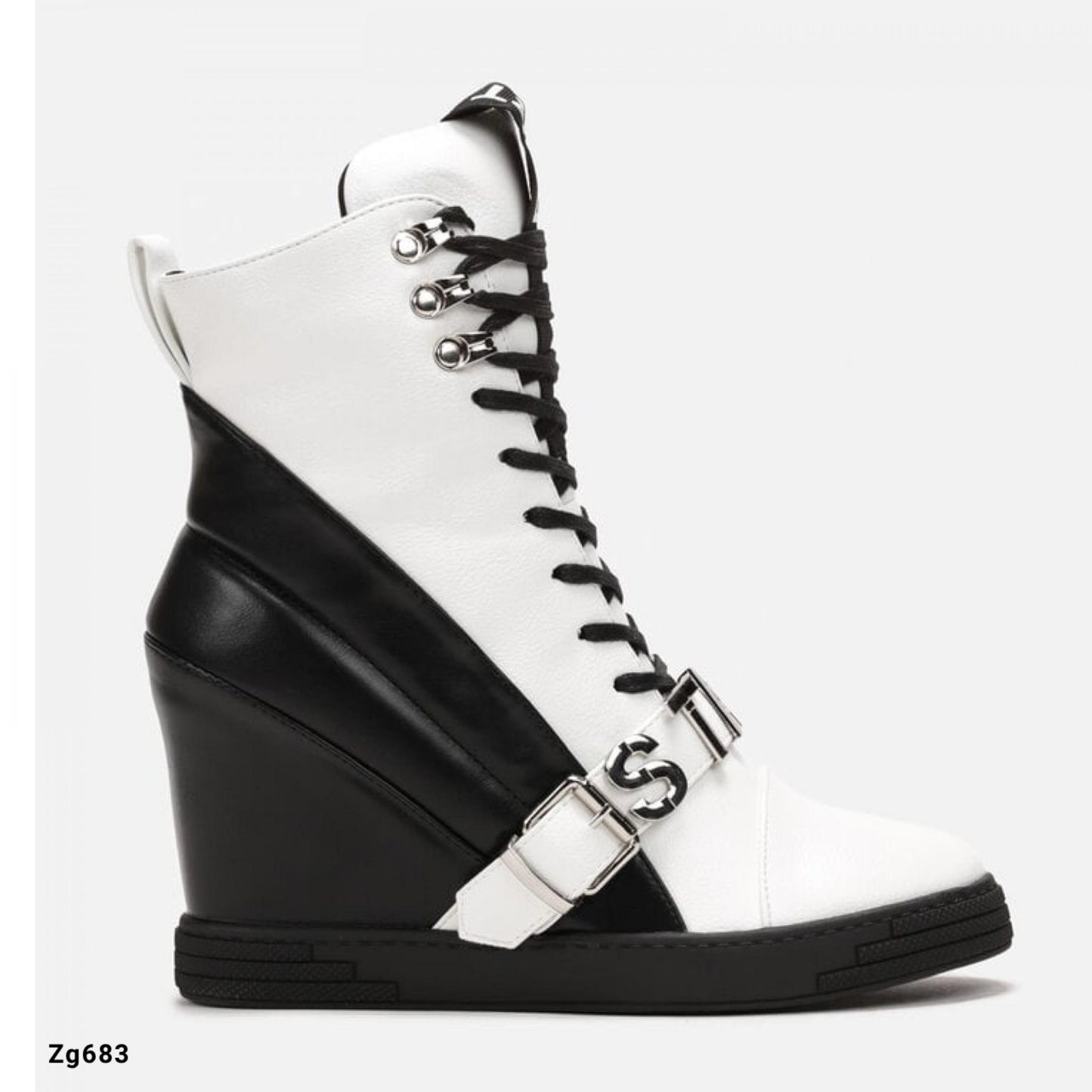 Botin blanco - negro detalles letras plateado tacon interno 10cm  NS375P  C-77