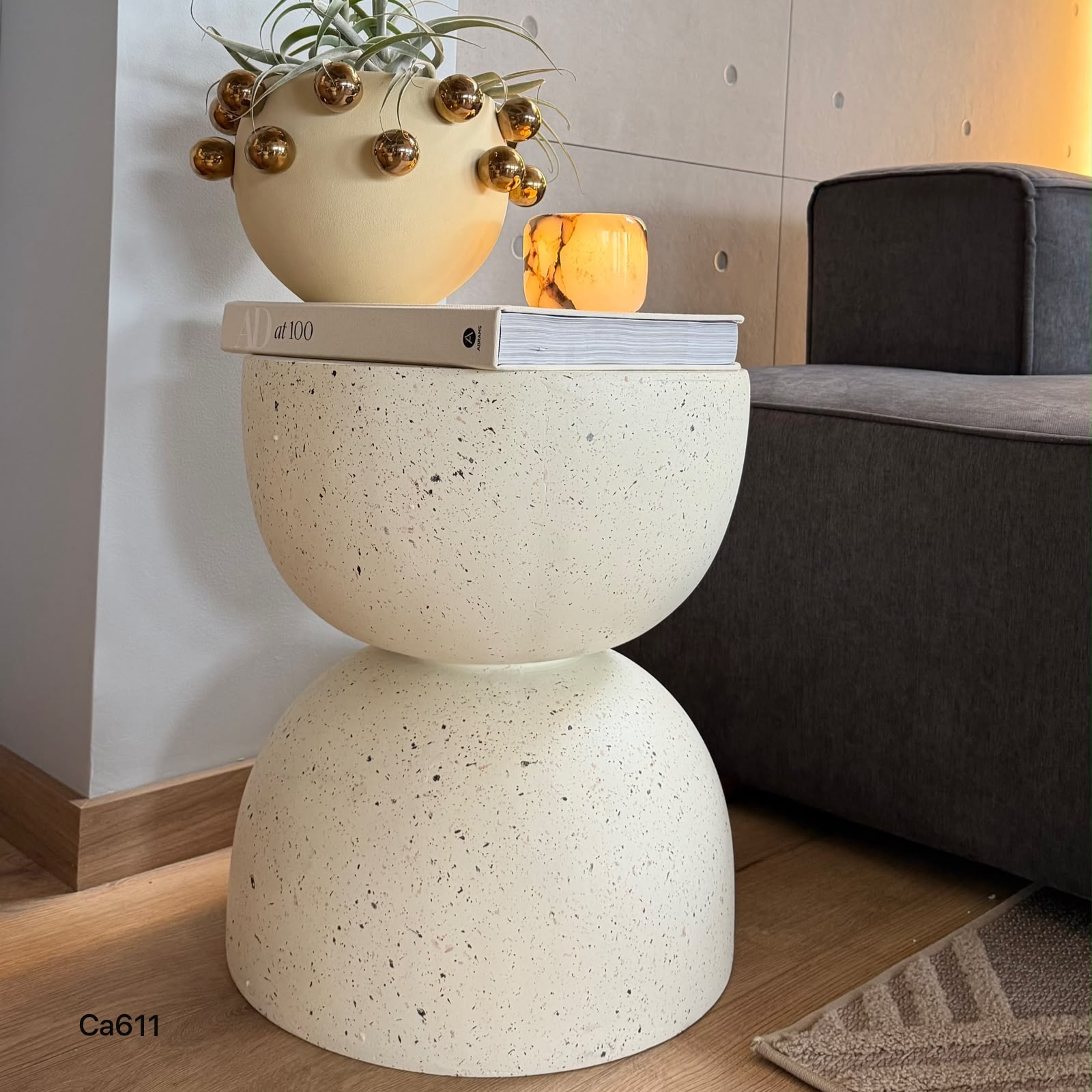 Mesa auxiliar en piedra caliza  40cm* 46cm
