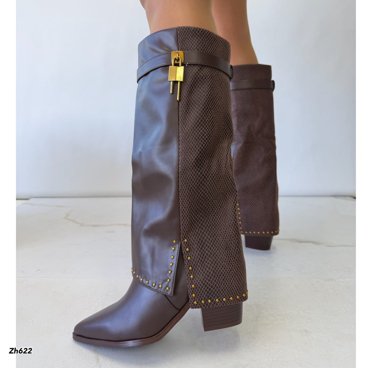 Bota texana café doblez textura apliques dorado tacon 8cm  HX3191-C1793