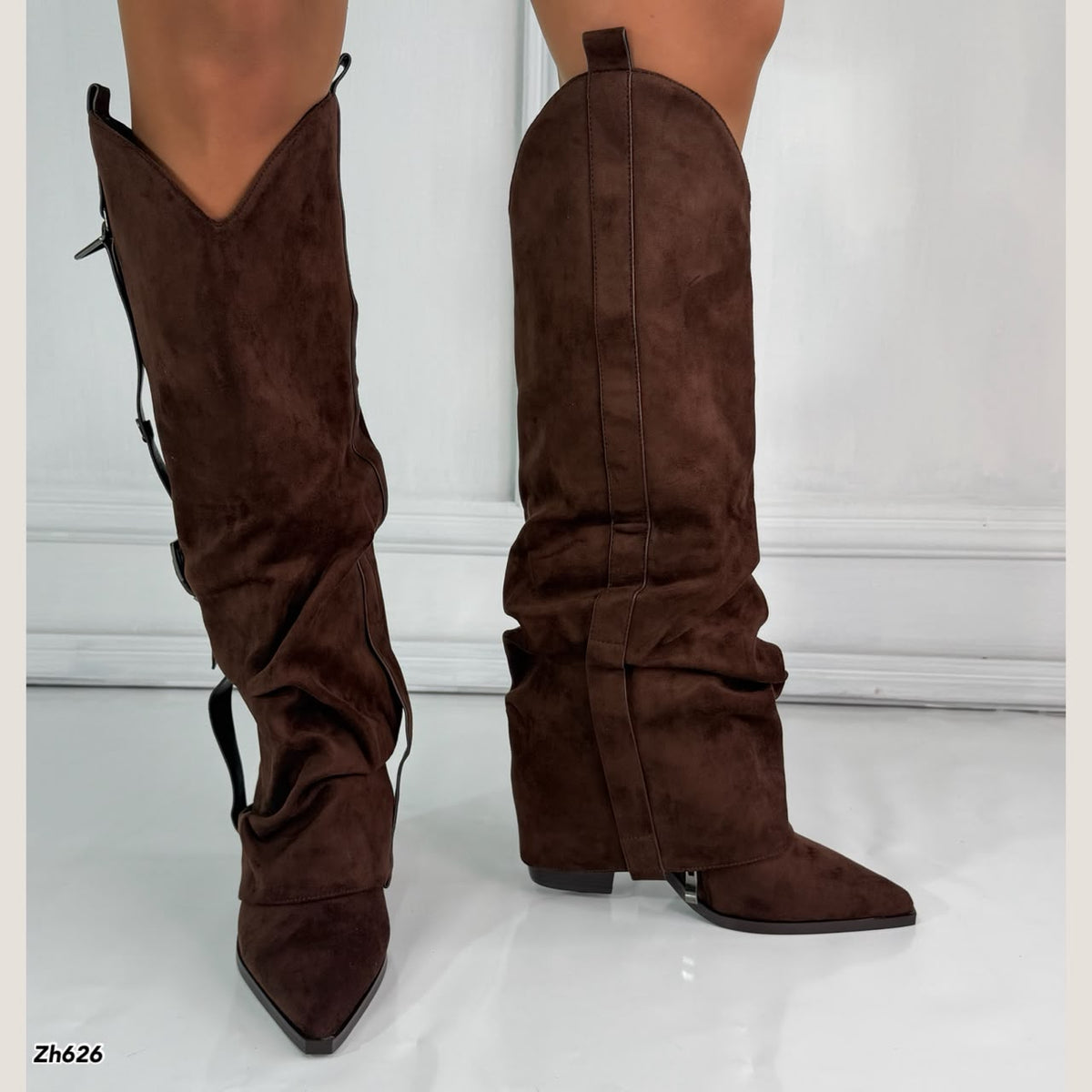 Bota texana café doblez detalle hebilla plomo tacon 8cm  HX3198-B9910