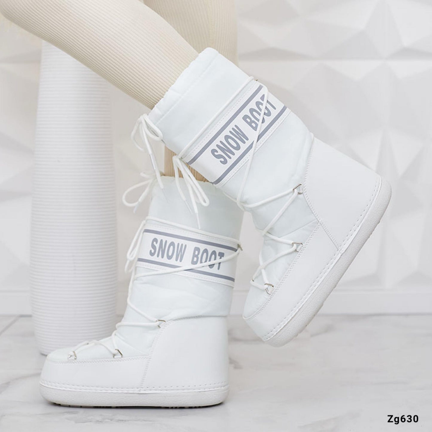 Bota blanco tipo nieve NB618   C-77