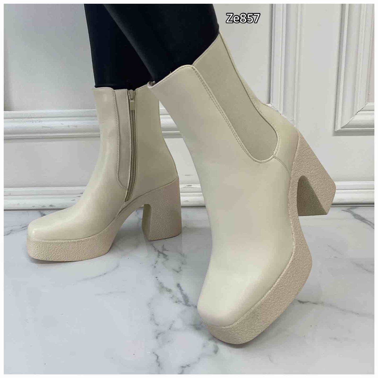 Botin beige cierre lateral tacon 9cm  1959  C15
