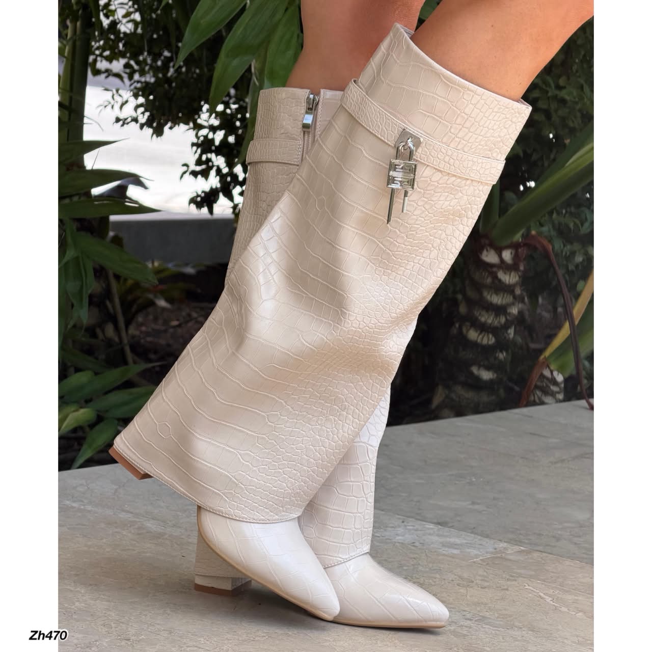 Bota caña alta beige textura doblez detalle plateado tacon 10cm  HX3079-B9527