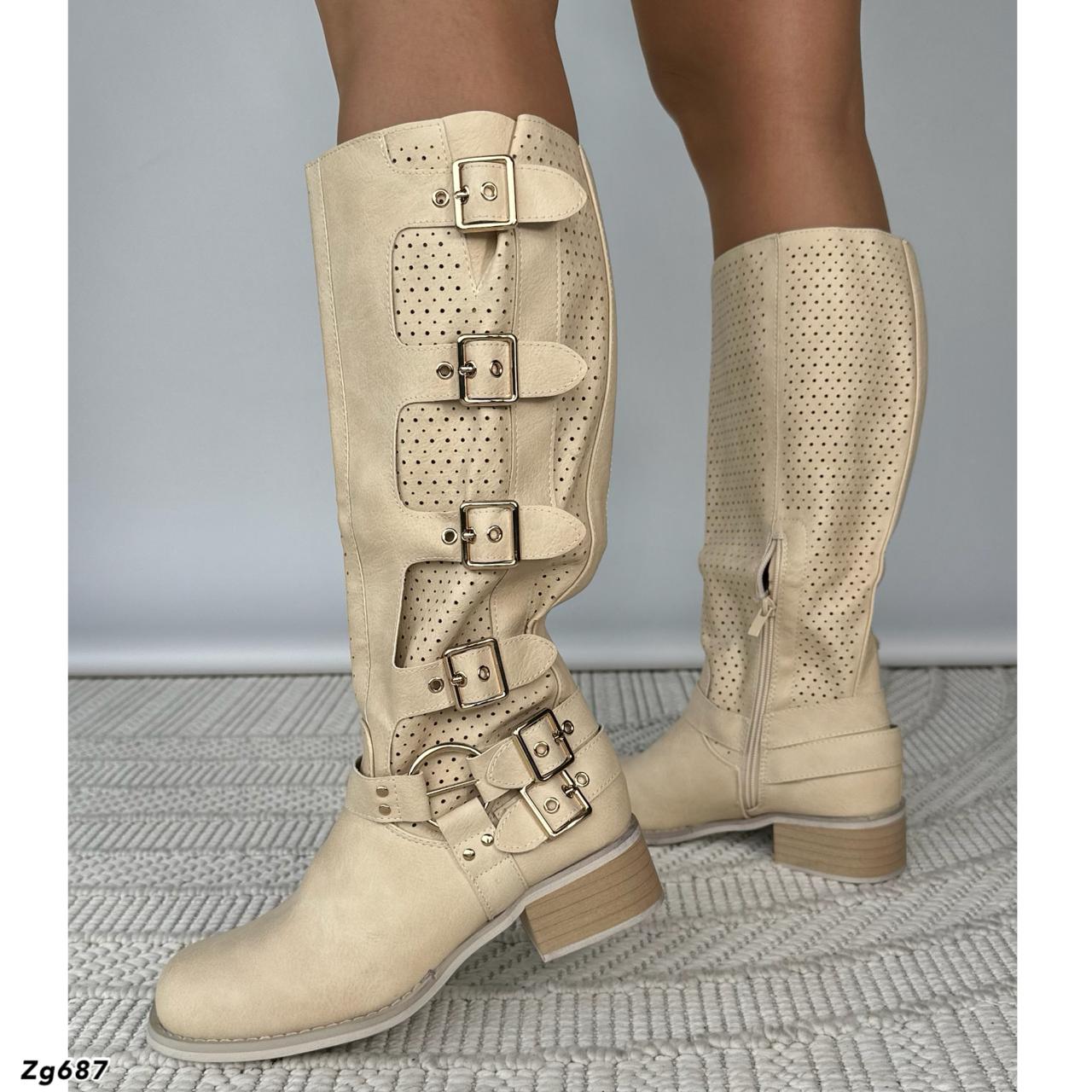 Bota caña alta beige detalle correas tacon 4cm   A9592  C-87
