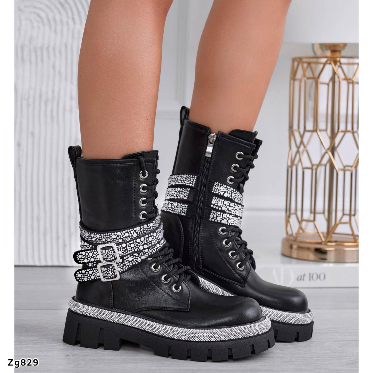 Bota negro apliques plateados detalle correas suela 3cm  162KSL  C-1