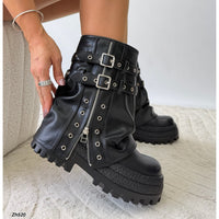 Bota negro doblez detalle correa y cierre plateado suela 8cm  HX3231-B9727