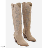 Bota texana beige apliques plateado tacon 8cm  A9829  C-124