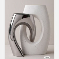 Set dos jarrones union blanco y plateado ceramica 13,5cm* 8cm* 21cm - 12cm* 11cm* 17cm