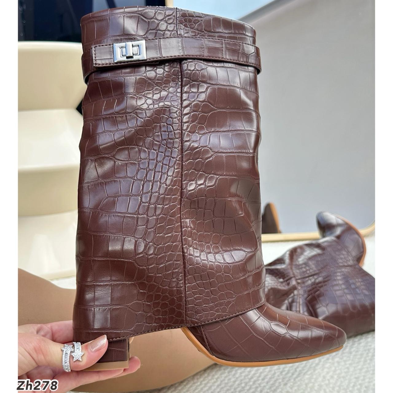 Botin textura café doblez tacon 10cm  HX3079-B9370