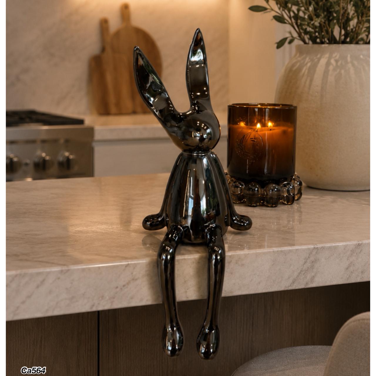 Articulo decorativo conejo plateado oscuro grande  14cm* 12cm* 36cm