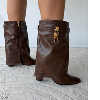 Botin café doblez detalle dorado tacon 9cm  52216   C-109