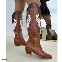 Bota texana café detalles blanco tacon 6cm  HX3168-C1210