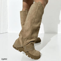 Bota caña alta beige doblez apliques plateado suela 5cm  A9992  C-32