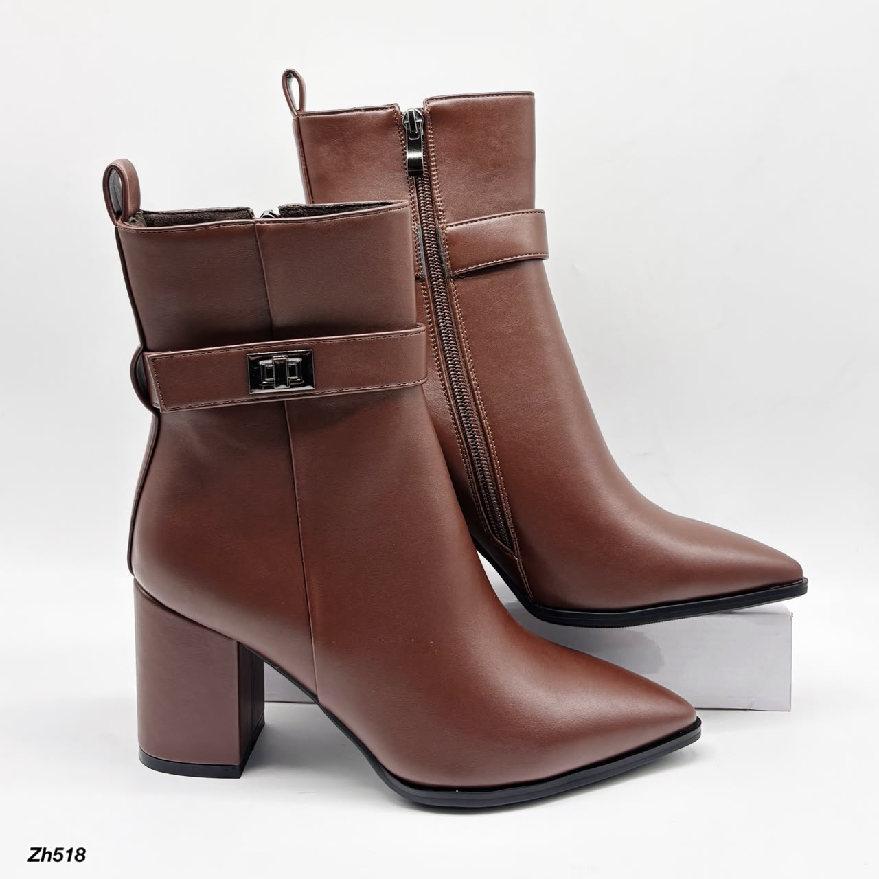 Botin café detalle plomo tacon 8cm    HX3356-B0202
