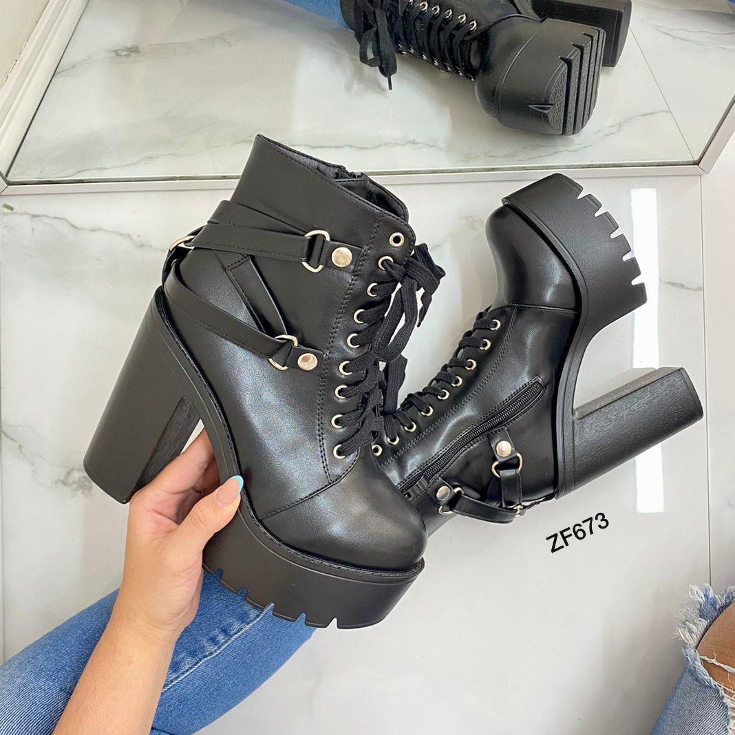 Botin negro correas plataforma 4cm tacon 13cm  1191-3  C-4