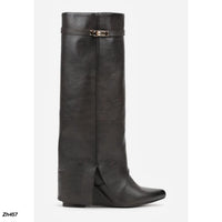 Bota caña alta café doblez detalle dorado tacon corrido 8cm  AC8B-X24229-17  C-147