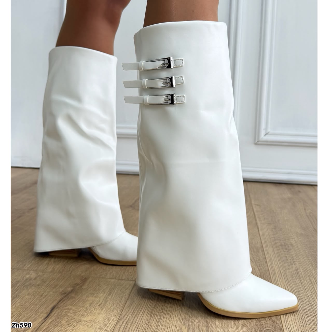 Bota texana blanco doblez broches plateado tacon 8cm    HX3108-B0208