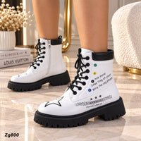 Botin blanco detalle letras negro suela 4cm  IS14-83