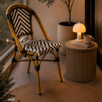 Silla de exterior tejido blanco y negro en v 70cm* 50cm* 135cm