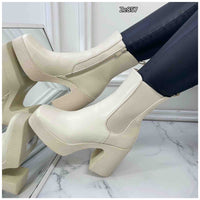 Botin beige cierre lateral tacon 9cm  1959  C15