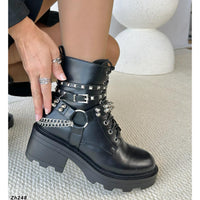 Botin negro cadenas y taches plateado tacon 6cm  HX3091-B9423