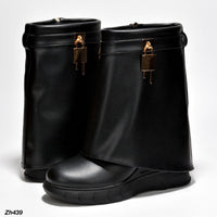 Botin negro doblez detalle dorado tacon corrido 9cm  HX3090-C1099