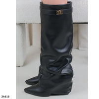 Bota caña alta negro doblez detalle dorado tacon 10cm  A9830  C-94