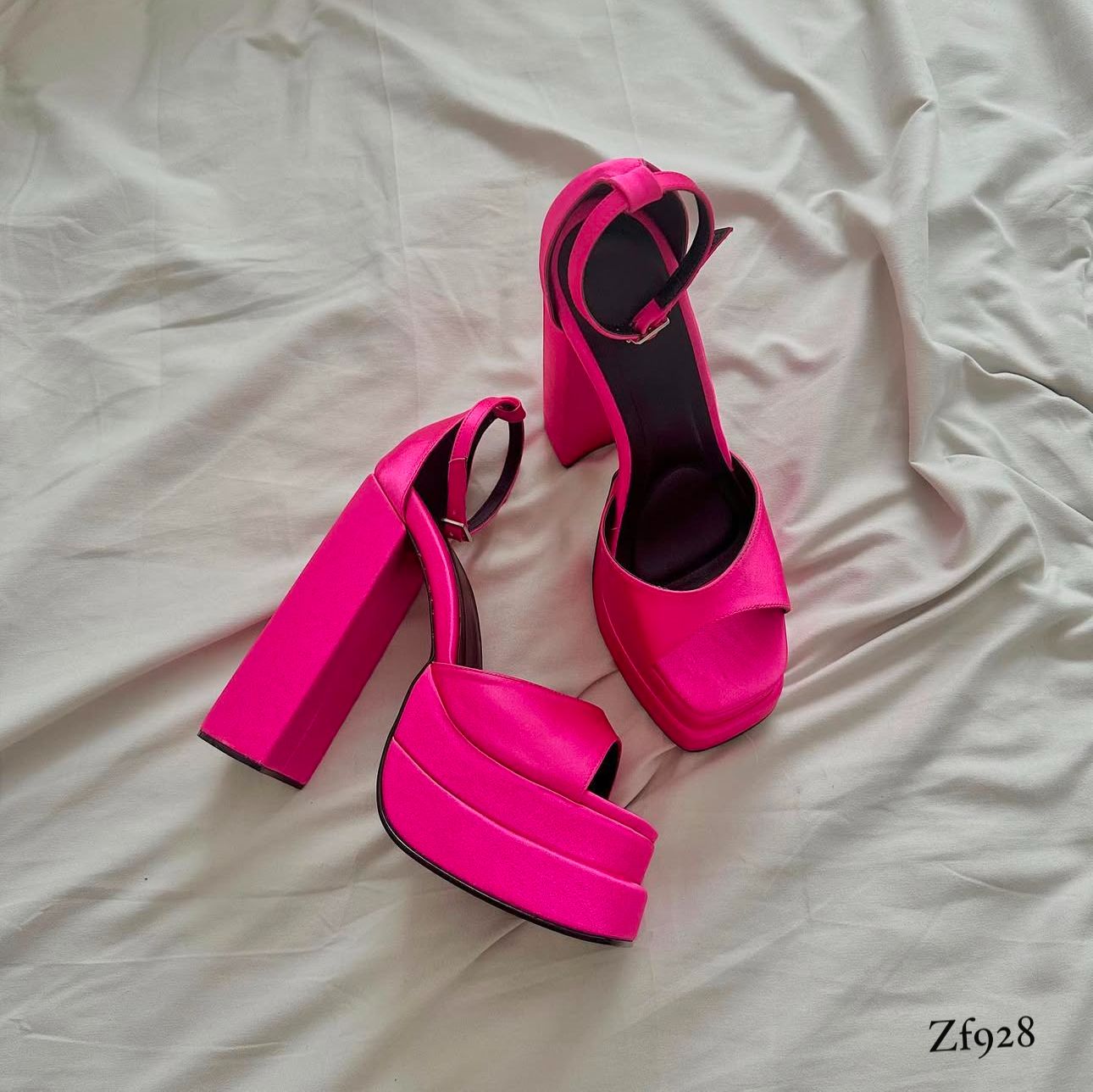 Sandalia fucsia plataforma 5cm tacon 15cm   SAN003